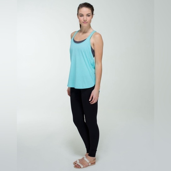 Lululemon 105 F Singlet - Scalloped Edges - Picture 3 of 8